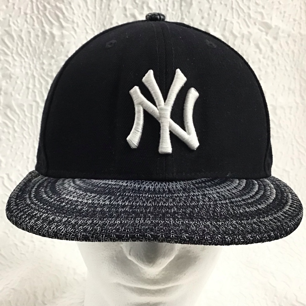 New York Yankees NEW ERA Fresh Snap 9FIFTY Team SnapBack Adjustable Hat